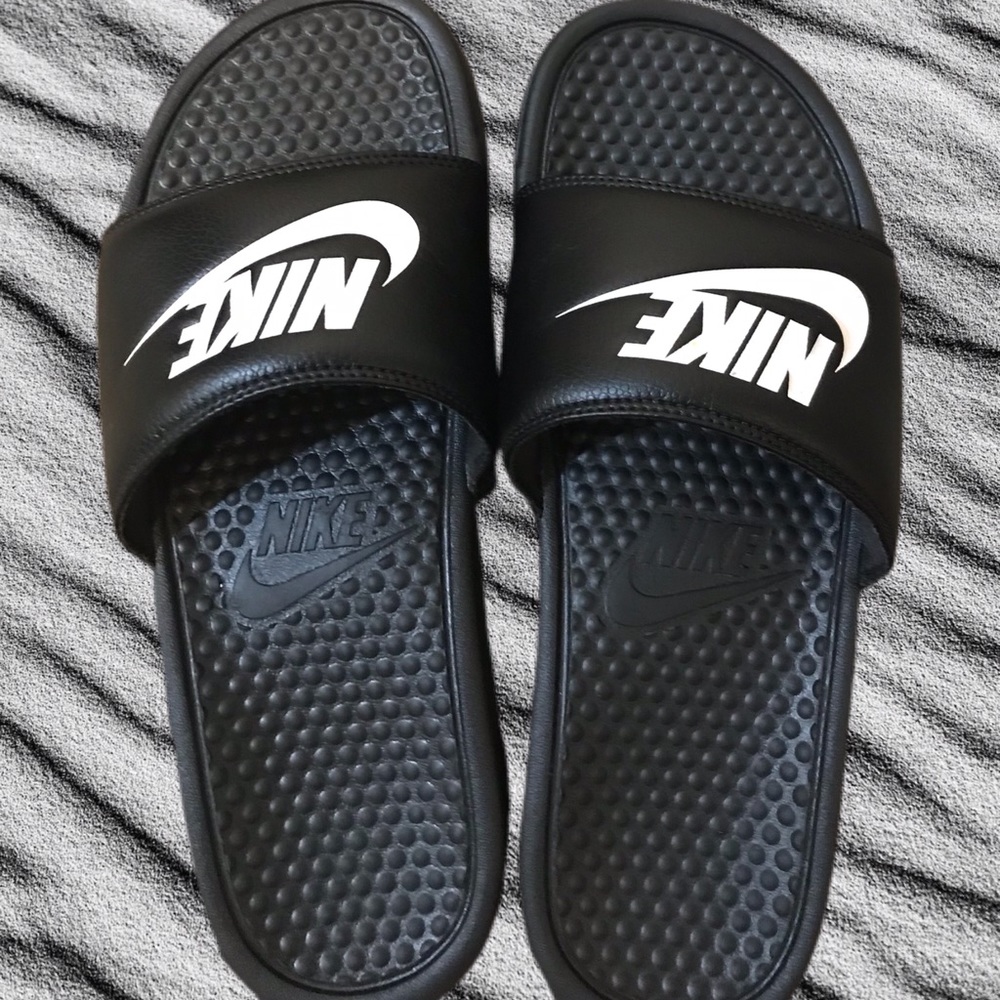 Nike Benassi JDI Slides - Men’s Size 9